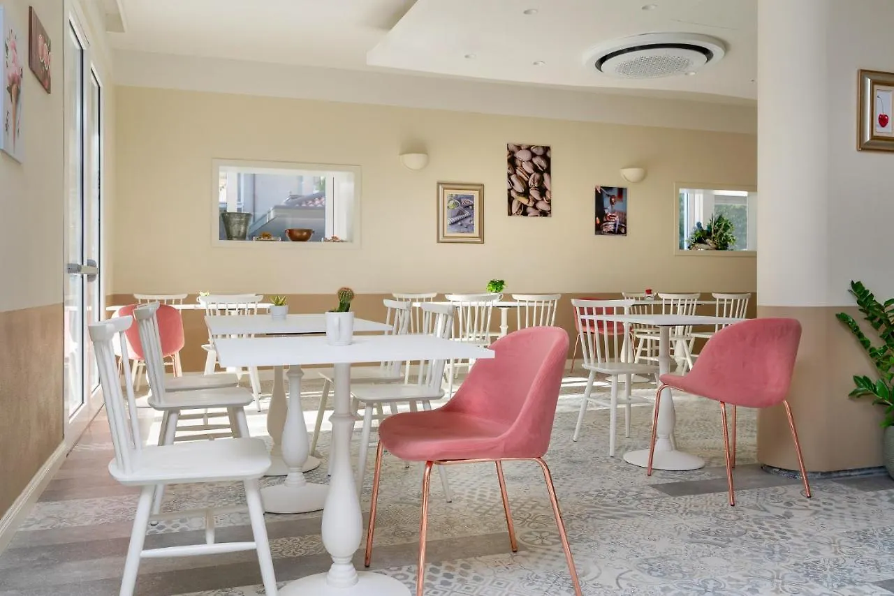 Hotel Pan di Zenzero Rimini 3*,  Italien